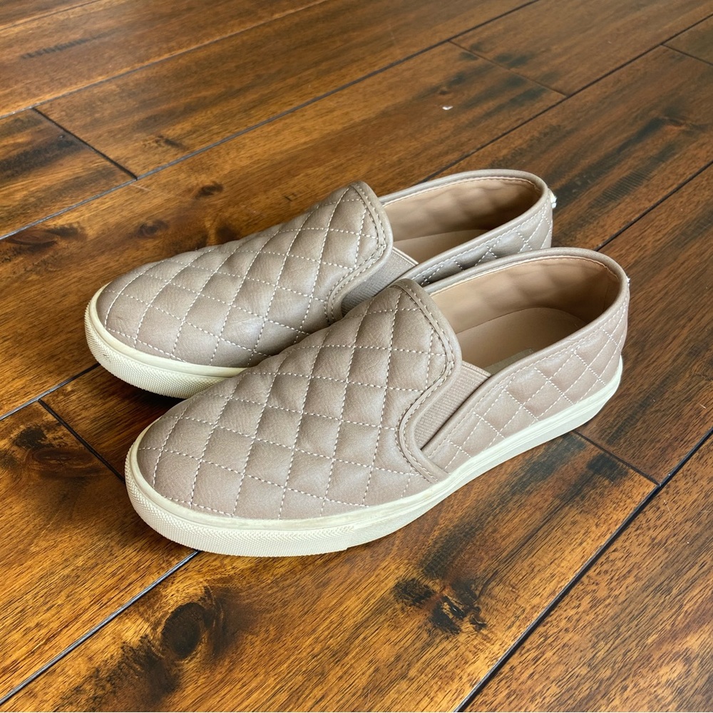 Steve Madden Faux Leather Quilted Slip on Shoes